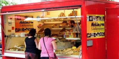 Bio-Vollkornbäckerei auf dem Wochenmarkt Boxhagener Platz