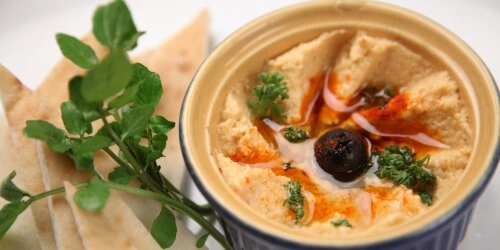 Minimalistische Kreationen: Vegane Aufstriche aus nur 2 Zutaten