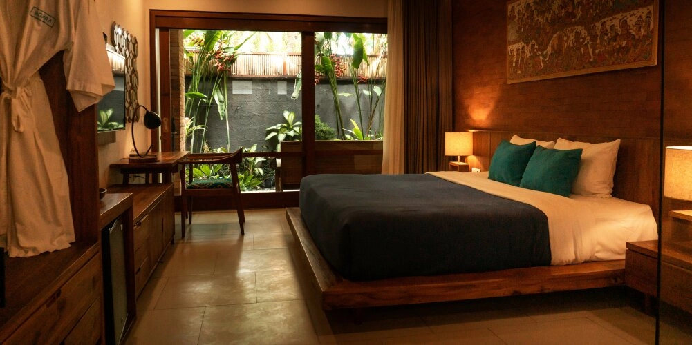 Bio-Hotels