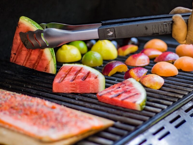 Auch Obst auf dem Grill kann für Abwechslung sorgen!