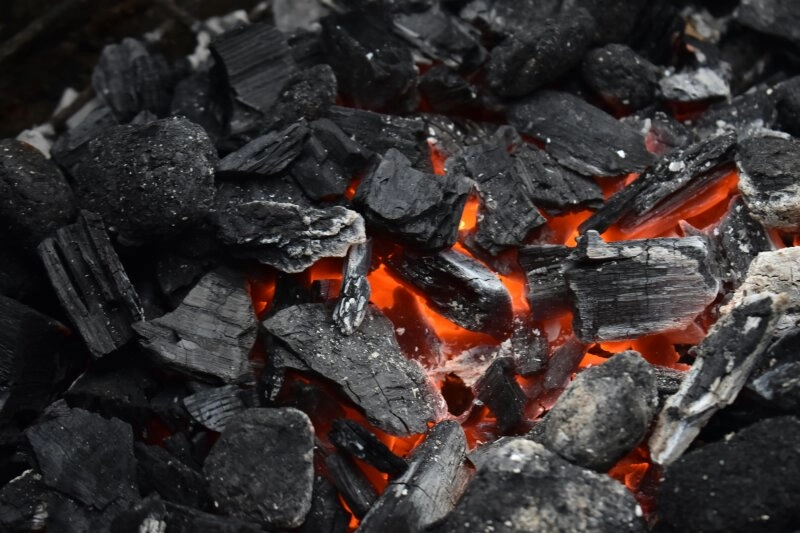 Die nicht ganz so klimafreundliche Holzkohle.