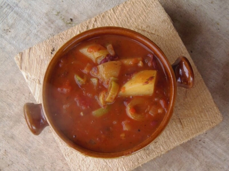 Ein wärmender Gulasch an kalten Tagen.