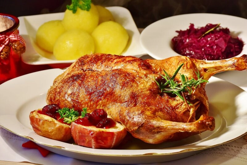 Auch beim Weihnachtsessen können Aufgaben verteilt werden!